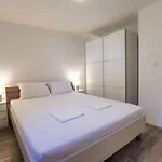 Mia Apartamento Vrbnik (Primorje-Gorski Kotar)
