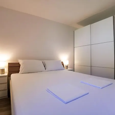Mia Apartman *